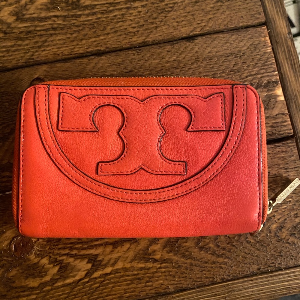 Tory Burch wallet